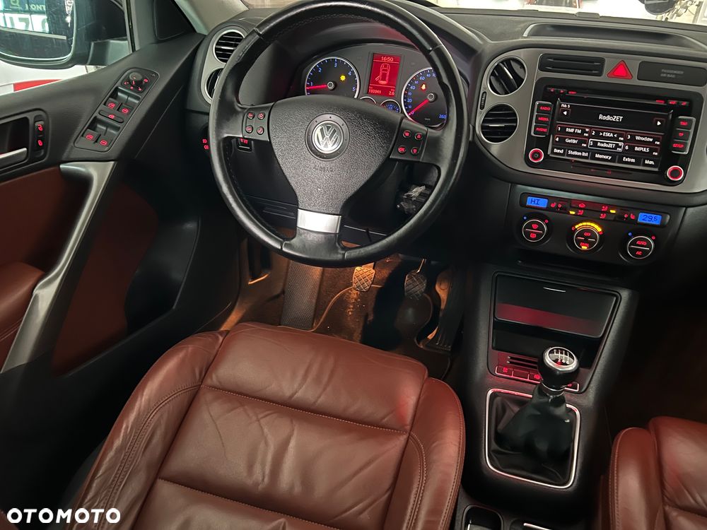 Volkswagen Tiguan 2.0 TDI DPF BlueMotion Technology Freestyle - 22