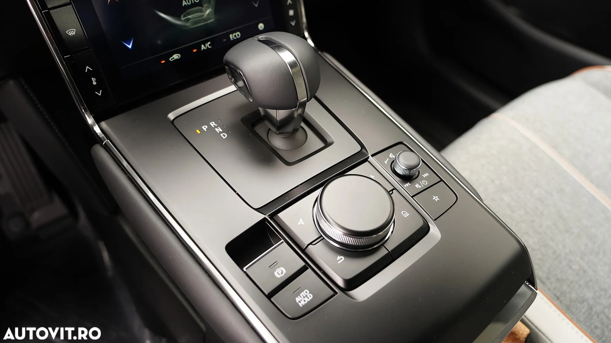 Mazda MX-30 e-Skyactiv EV Makoto (Modern Confidence) - 15
