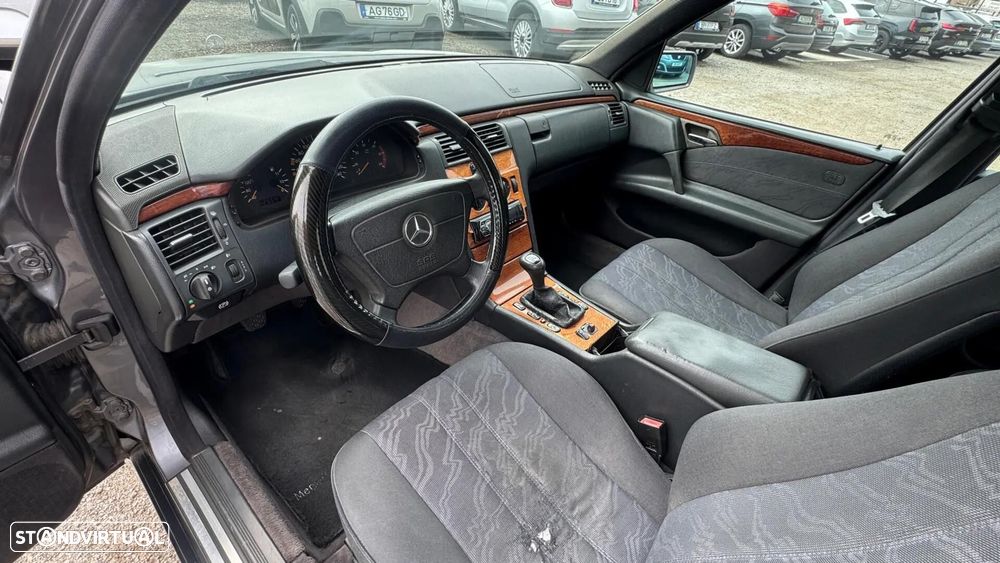 Mercedes-Benz E 220 CDI Classic - 10