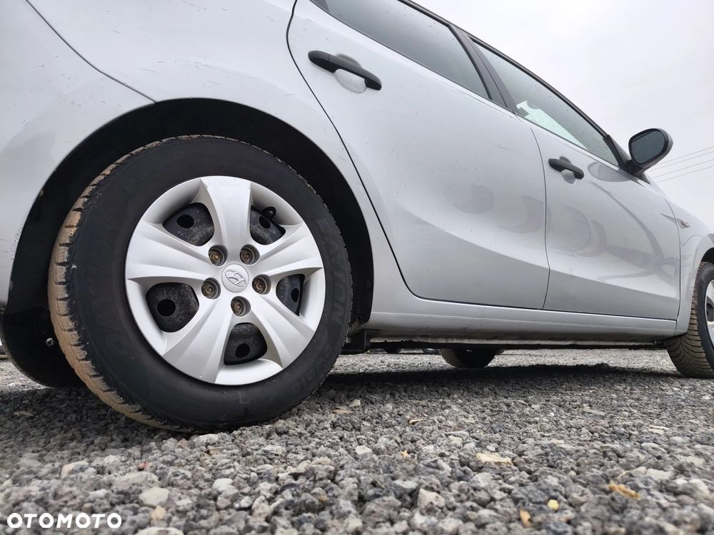 Hyundai i30 1.4 Classic + - 8