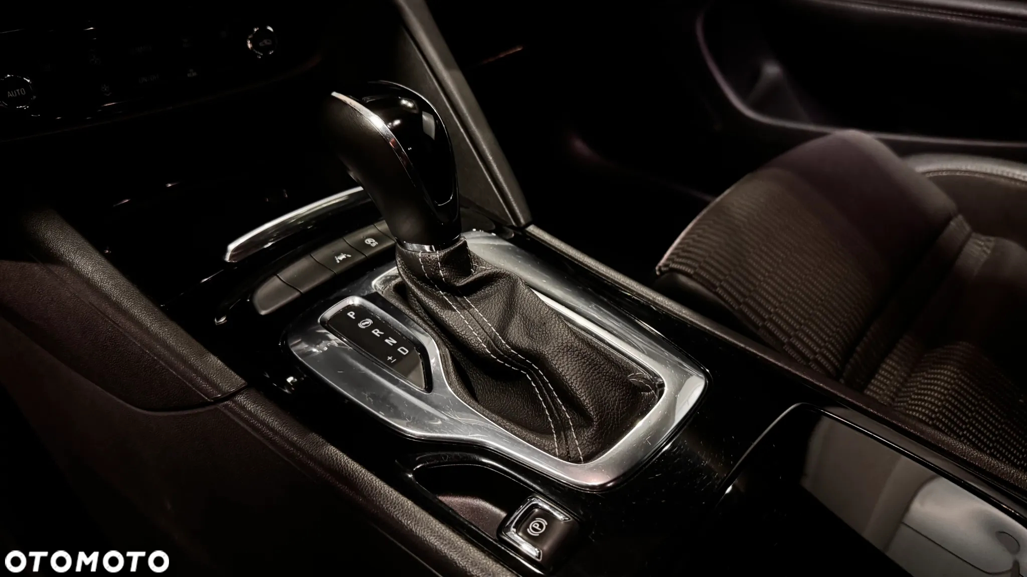 Opel Insignia - 35