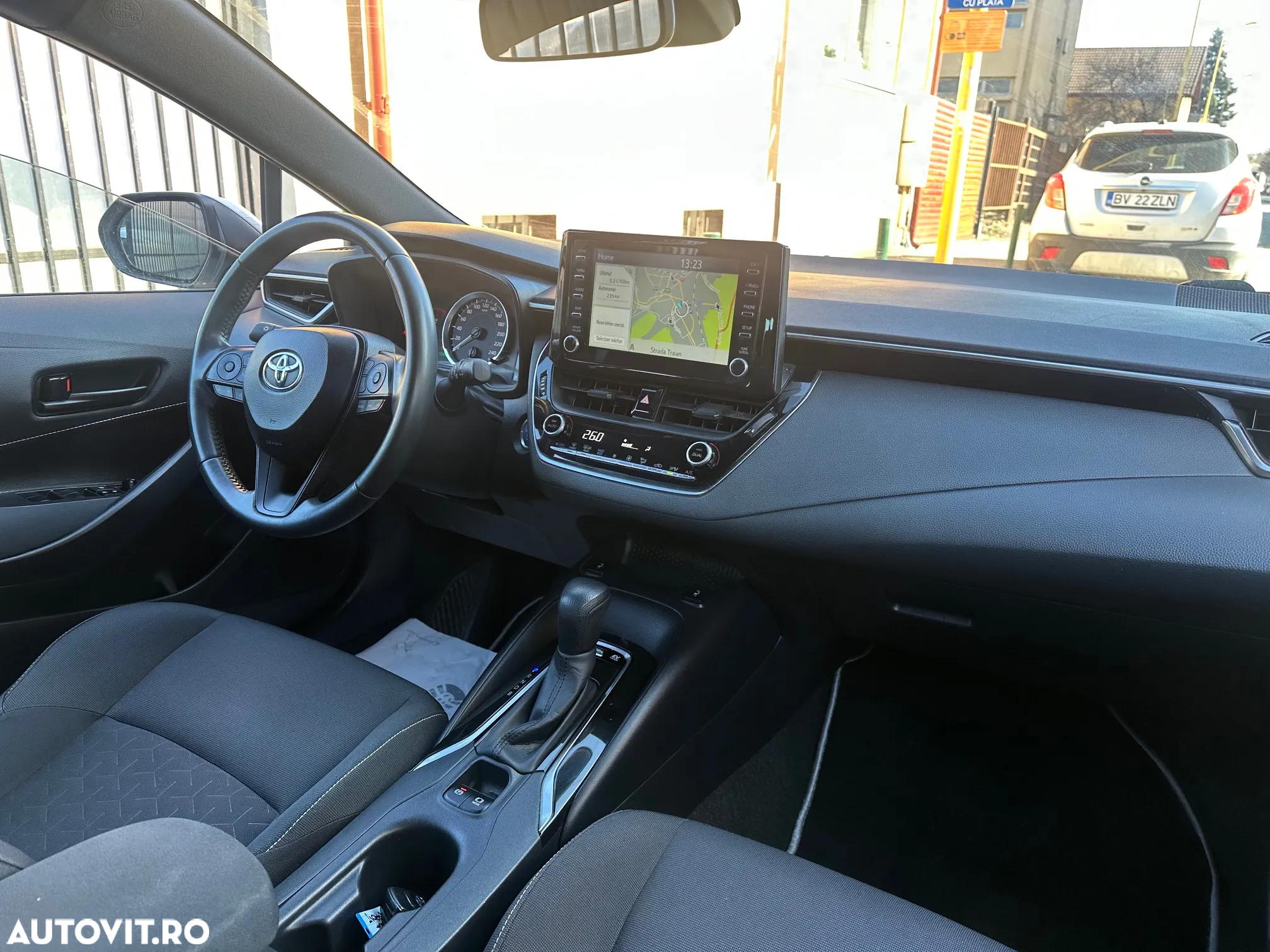 Toyota Corolla 1.8 Hybrid Business Edition - 26