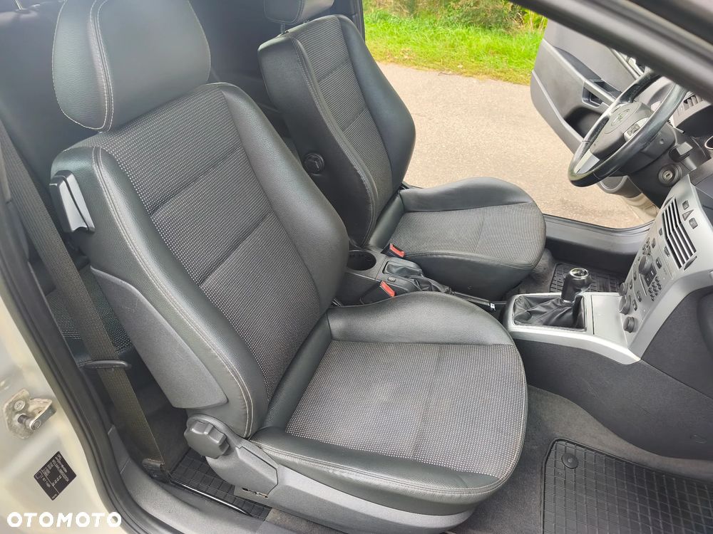 Opel Astra 1.6 Enjoy - 19
