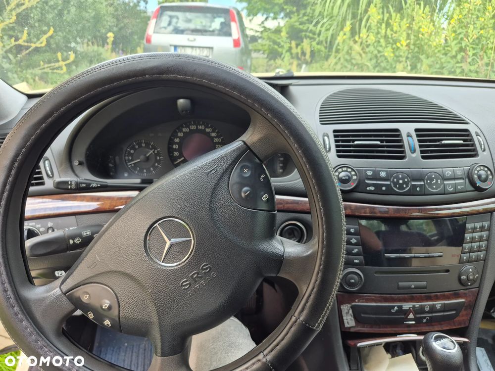 Mercedes-Benz Klasa E 200 CDI Automatik Classic - 4