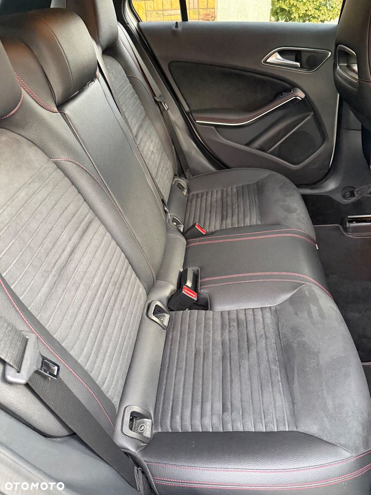 Mercedes-Benz Klasa A 250 7G-DCT SCORE - 20