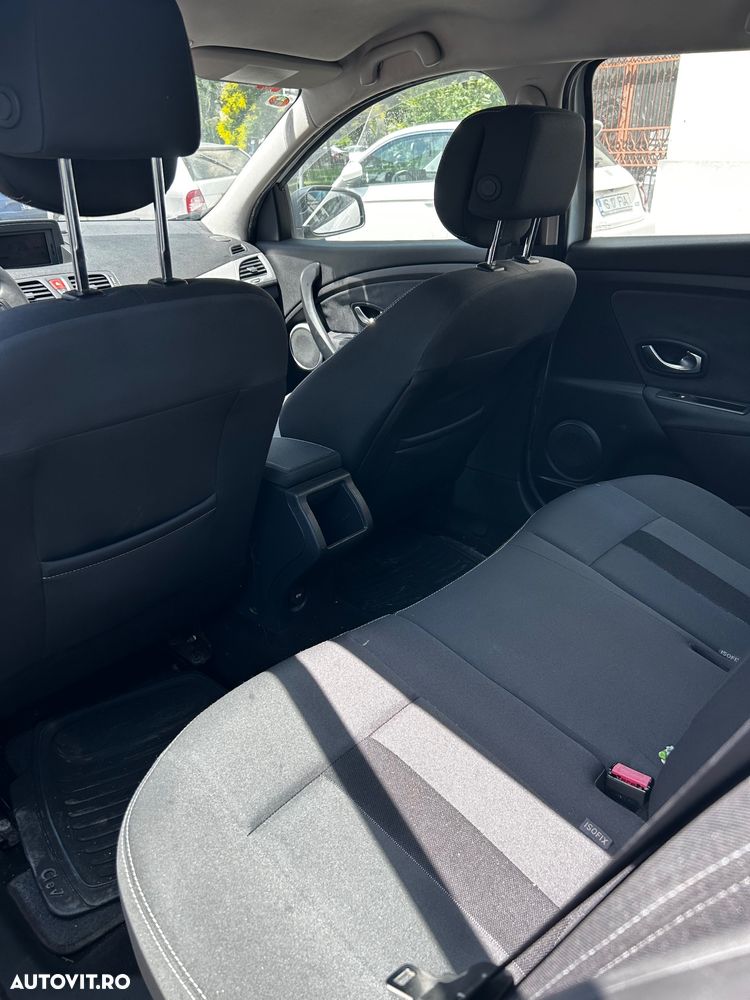 Renault Megane 1.5 dCi Dynamique - 6