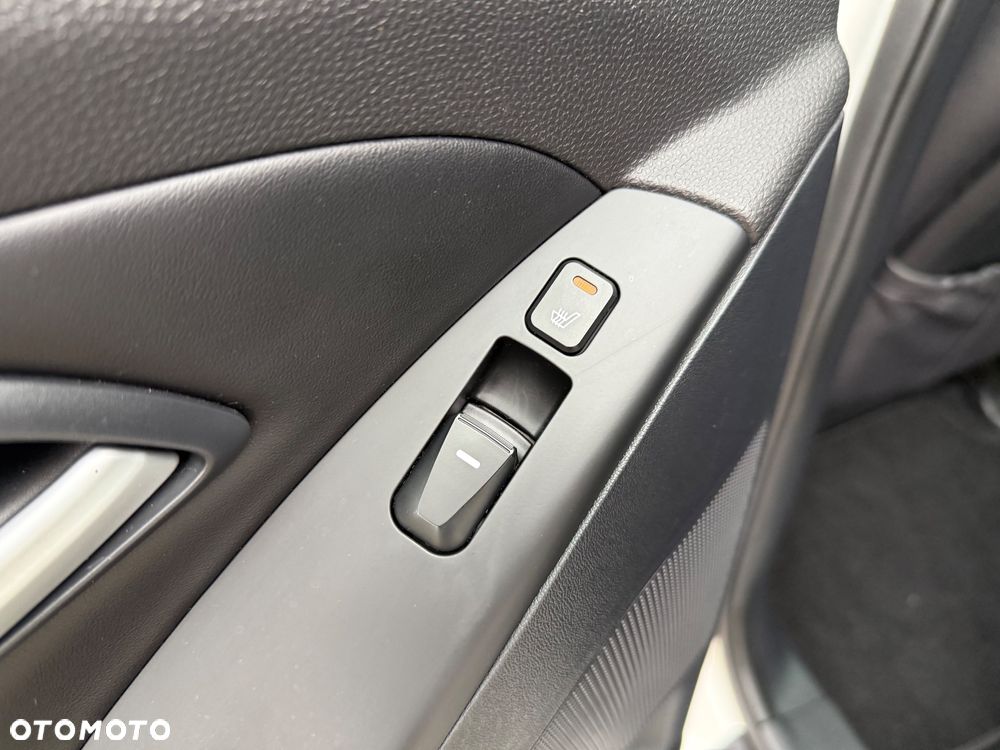 Hyundai ix35 blue 1.6 2WD Finale Gold - 31