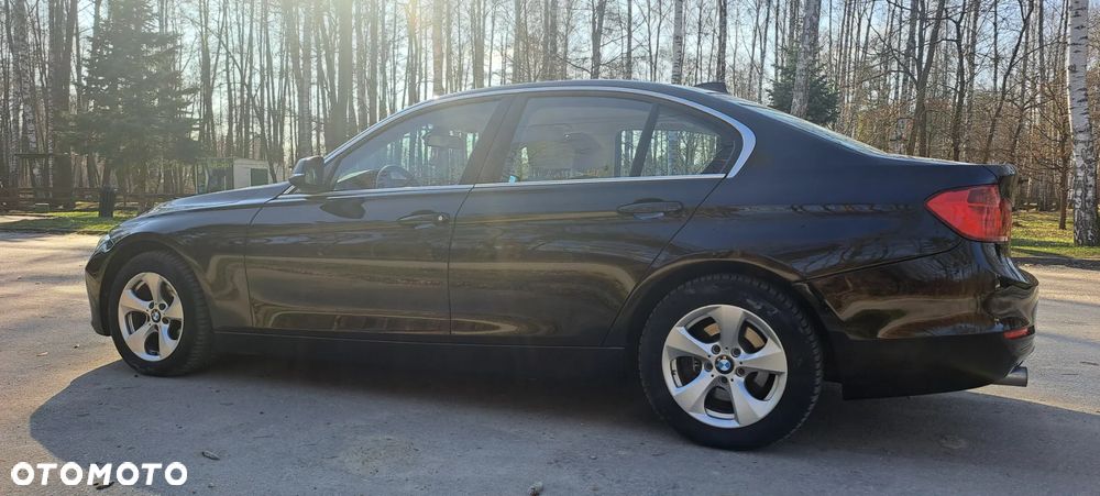BMW Seria 3 320d xDrive - 4