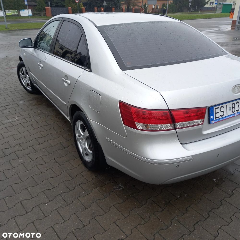 Hyundai Sonata 2.0 Comfort - 3