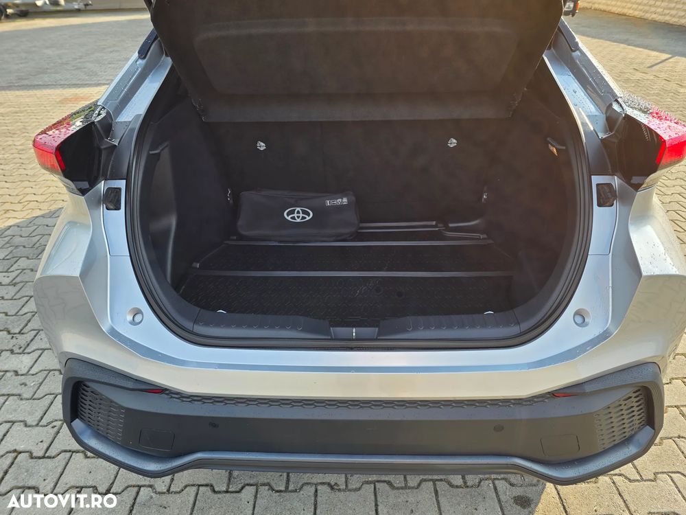 Toyota C-HR 2.0 HEV 197 CP 4x2 CVT Dynamic - 31