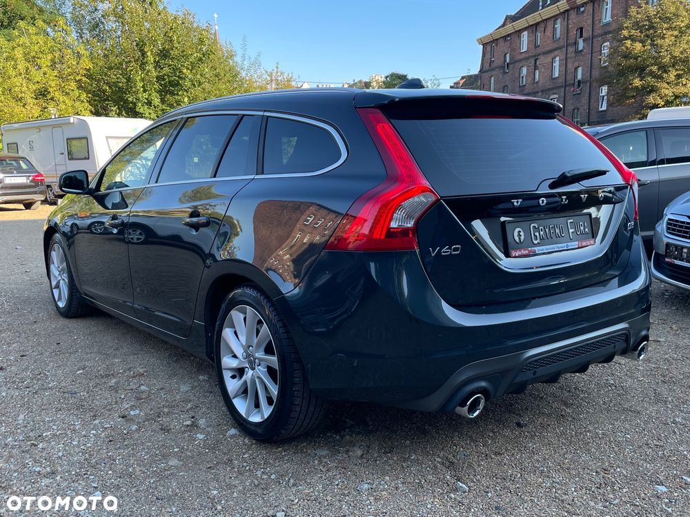 Volvo V60 D3 Geartronic RDesign - 11