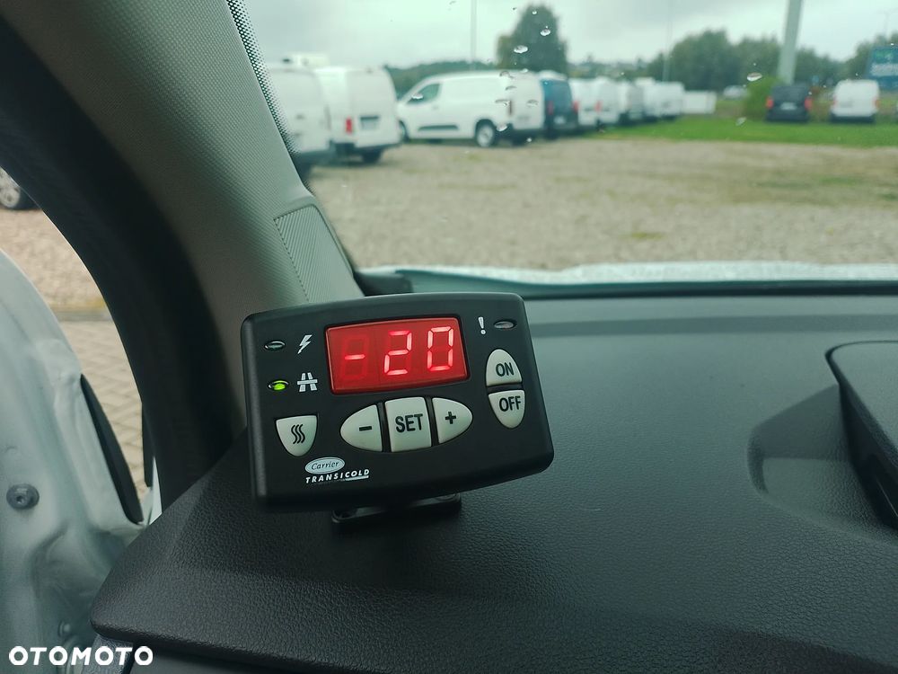 Renault Express Van Dokker  Nowa Izoterma Chłodnia Mroźnia minus 20 stopni Carrier 220V grzejący Salon PL  Leasing Kredyt Najem DMC 2T - 22
