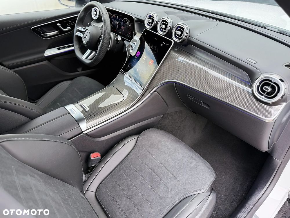 Mercedes-Benz GLC - 22