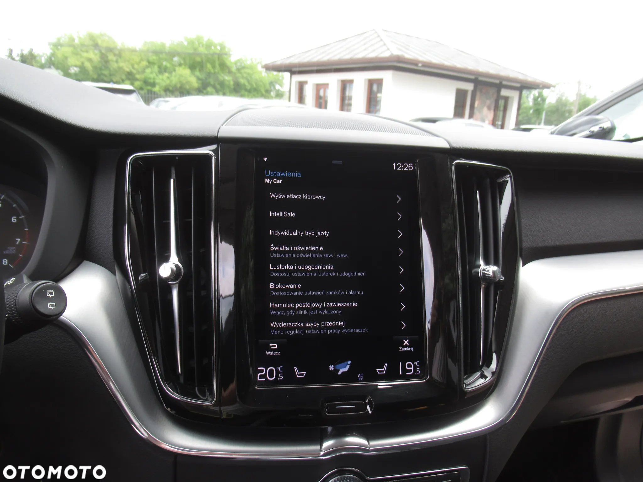 Volvo XC 60 B4 B Momentum - 22