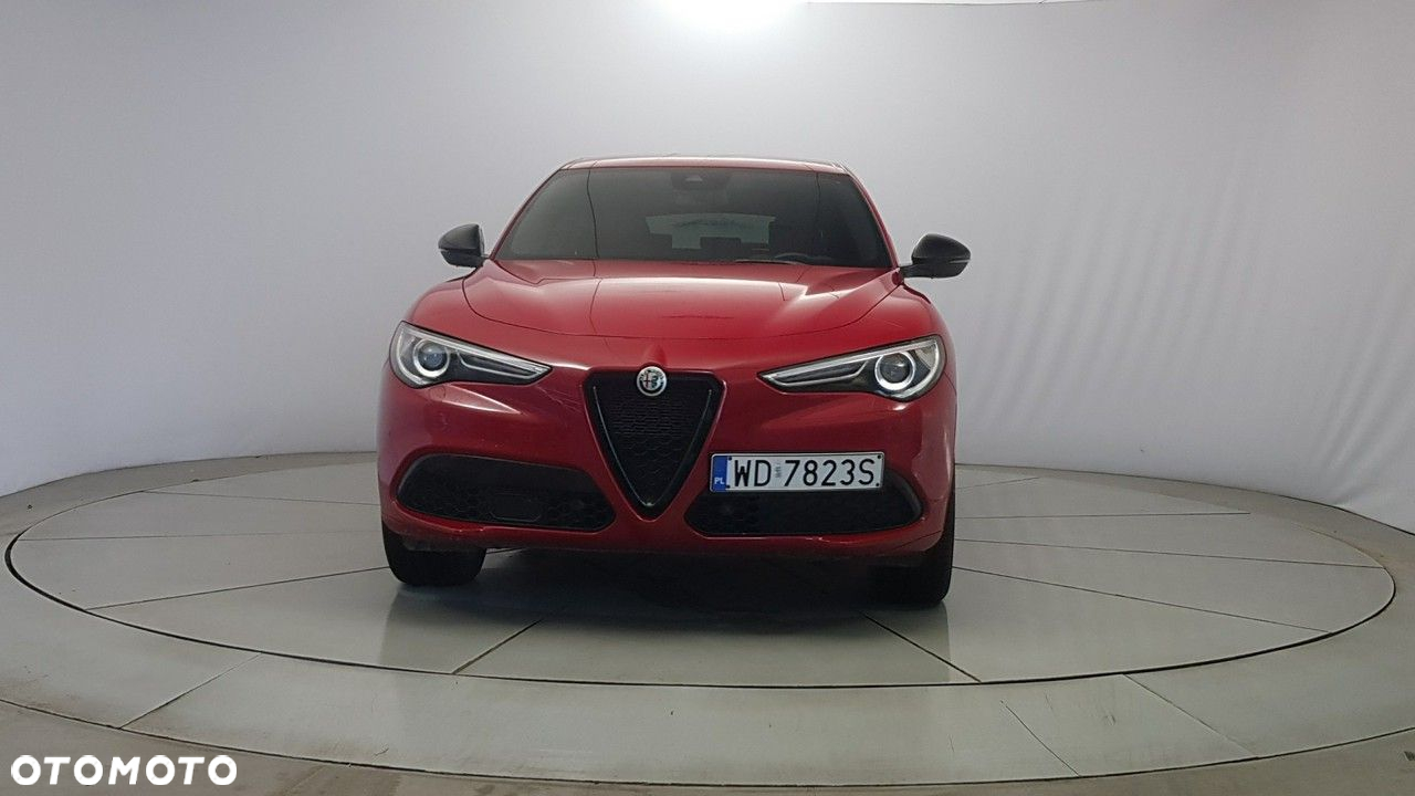 Alfa Romeo Stelvio - 2