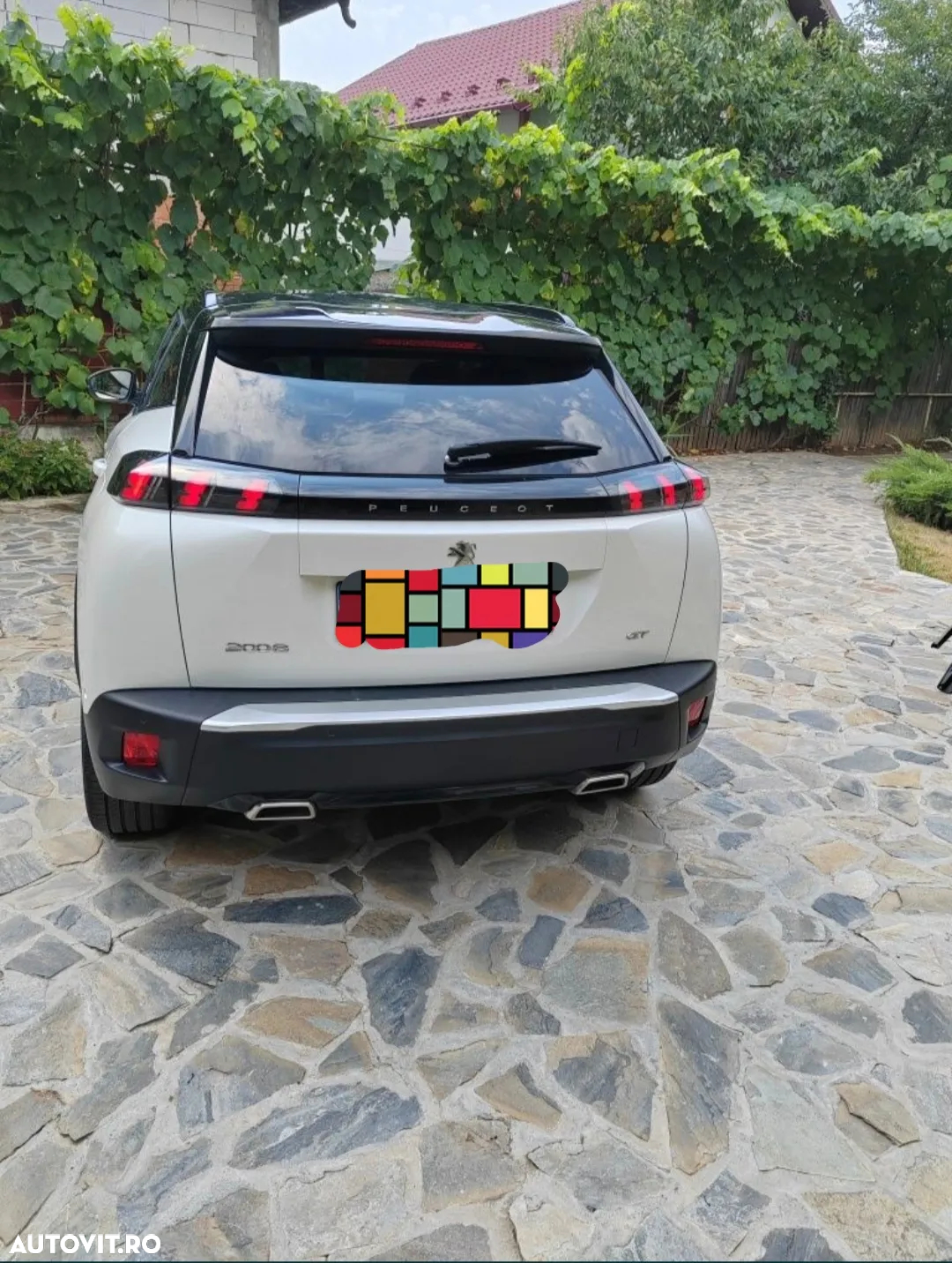 Peugeot 2008 1.2 L PureTech STT EAT8 GT Line - 4