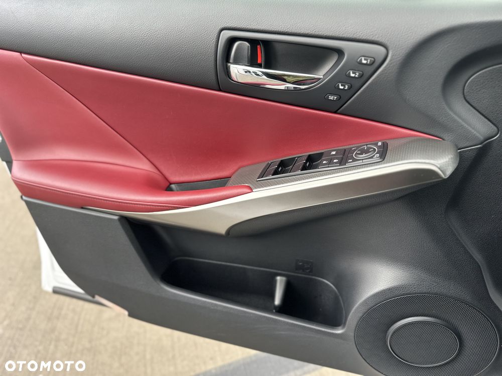 Lexus IS 250 F Sport - 23