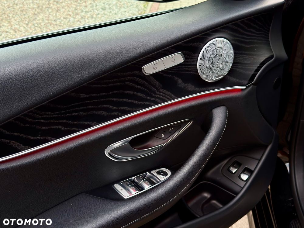 Mercedes-Benz Klasa E 300 d 9G-TRONIC AMG Line - 23