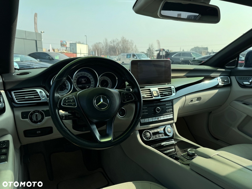 Mercedes-Benz CLS - 11