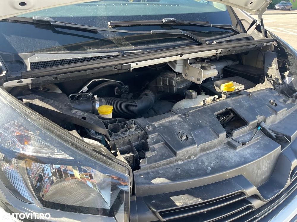 Renault Trafic - 8