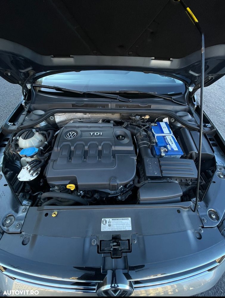 Volkswagen Jetta 2.0 TDI DSG Comfortline - 7