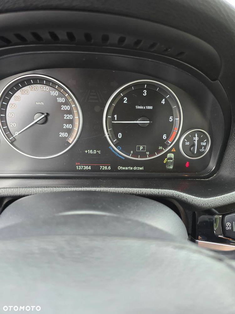 BMW X3 xDrive20d Advantage - 32