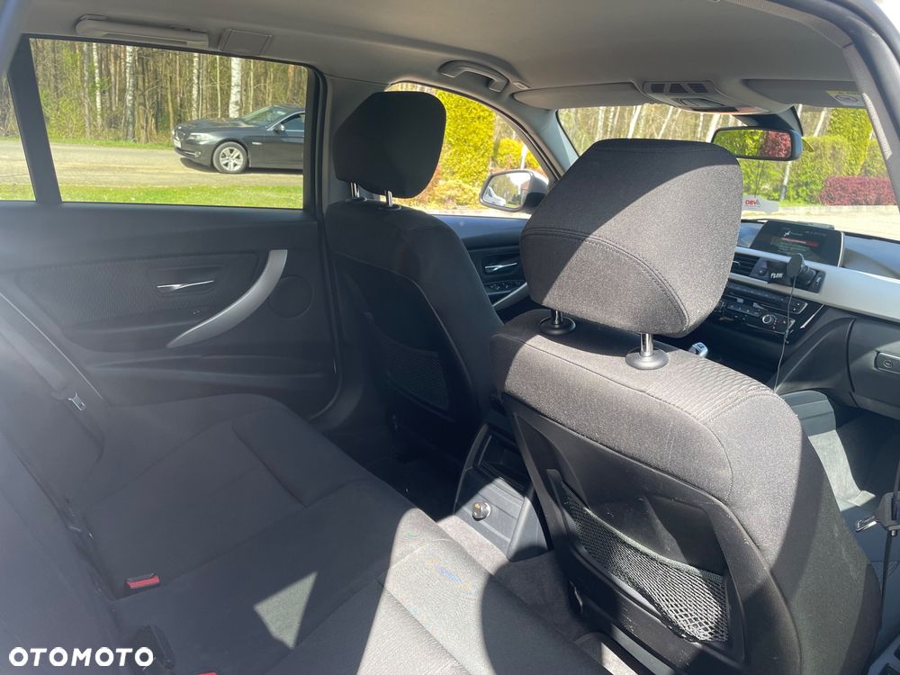 BMW Seria 3 320d Edition Luxury Line Purity - 21