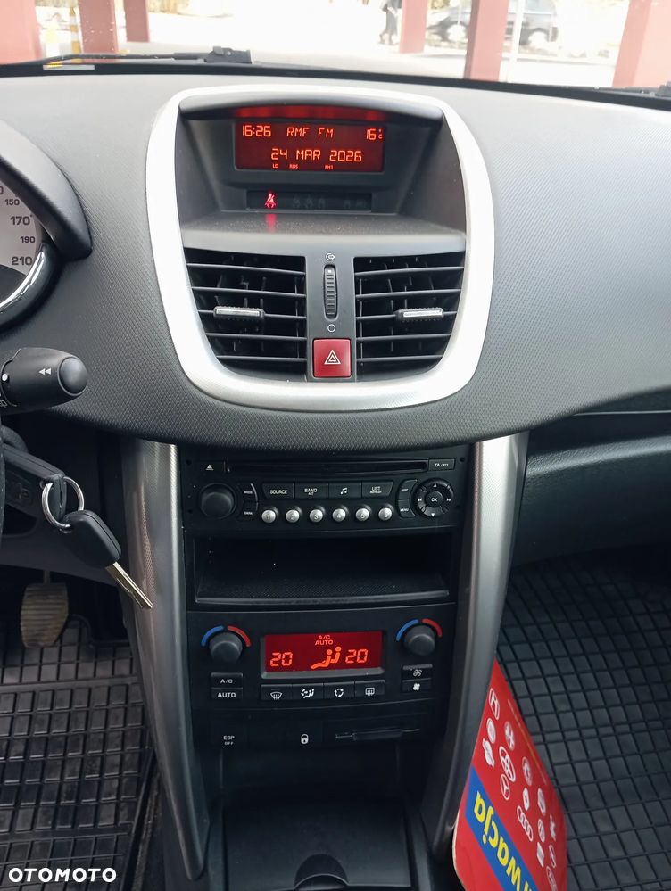 Peugeot 207 - 10