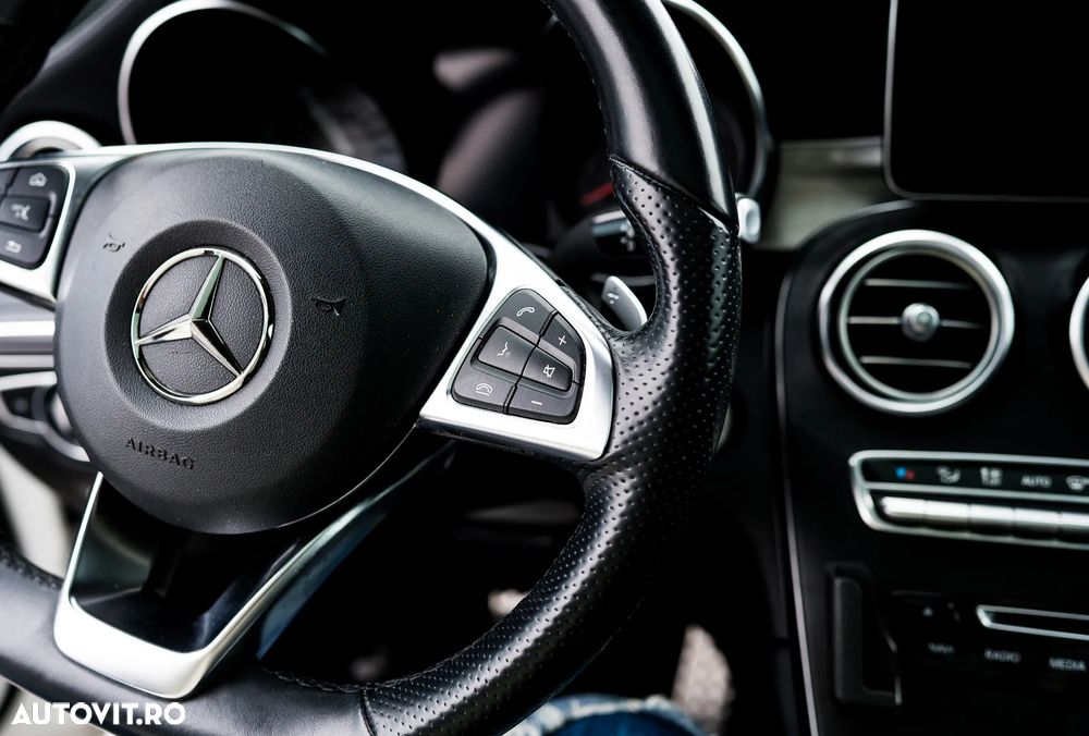 Mercedes-Benz GLC 300 4MATIC 9G-TRONIC AMG Line - 18