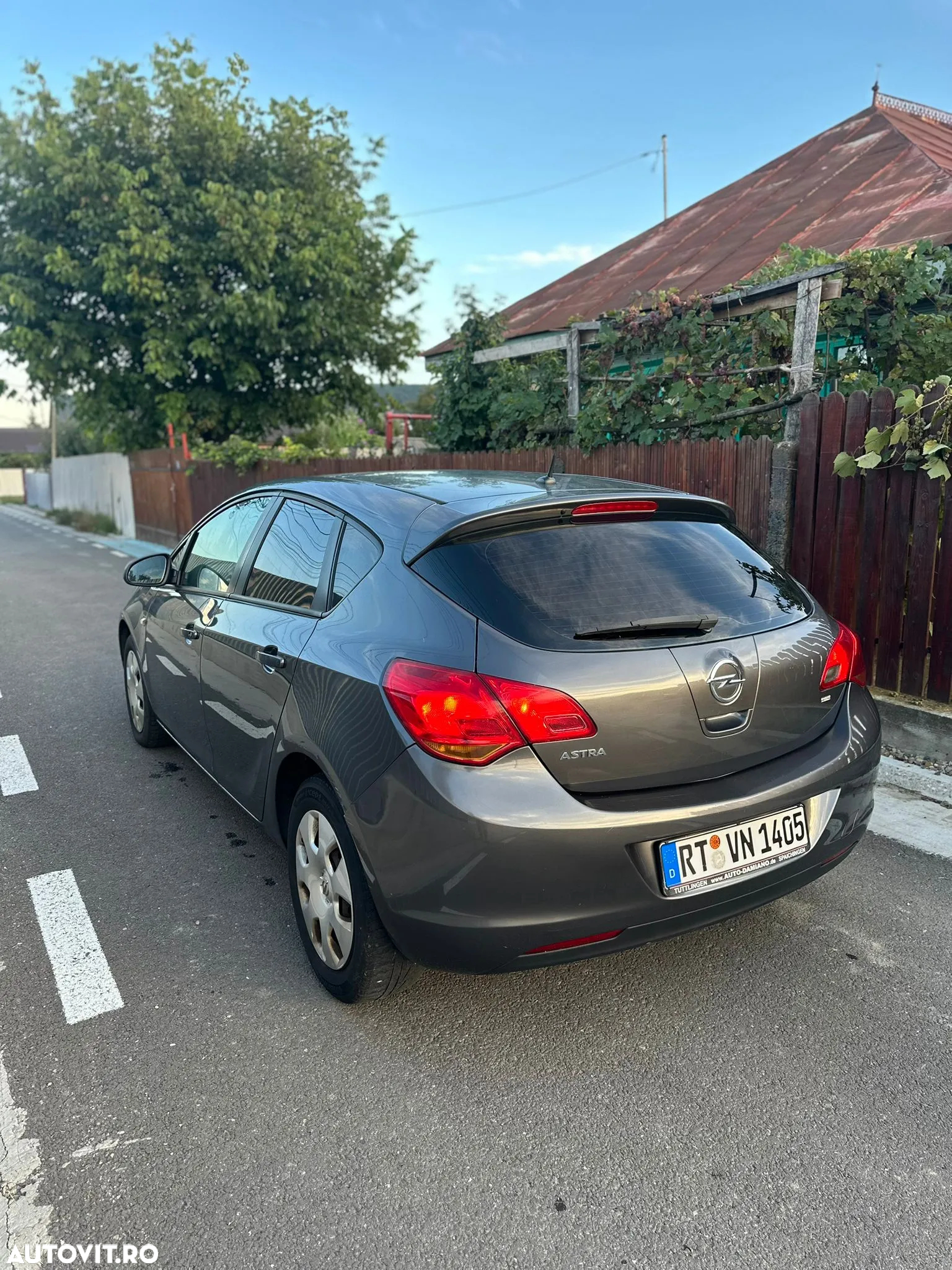 Opel Astra 1.4 150 Jahre - 4
