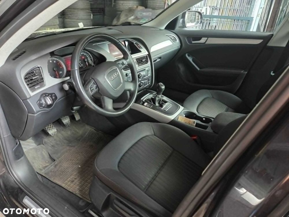 Audi A4 Limousine - 6