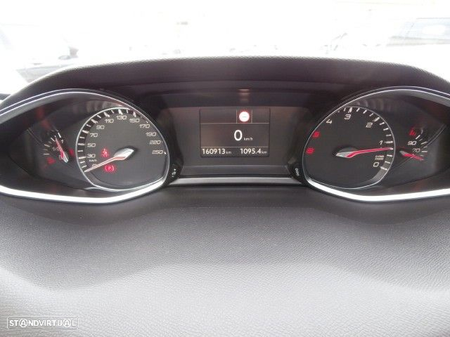 Peugeot 308 BlueHDi 130 Black Edition - 24