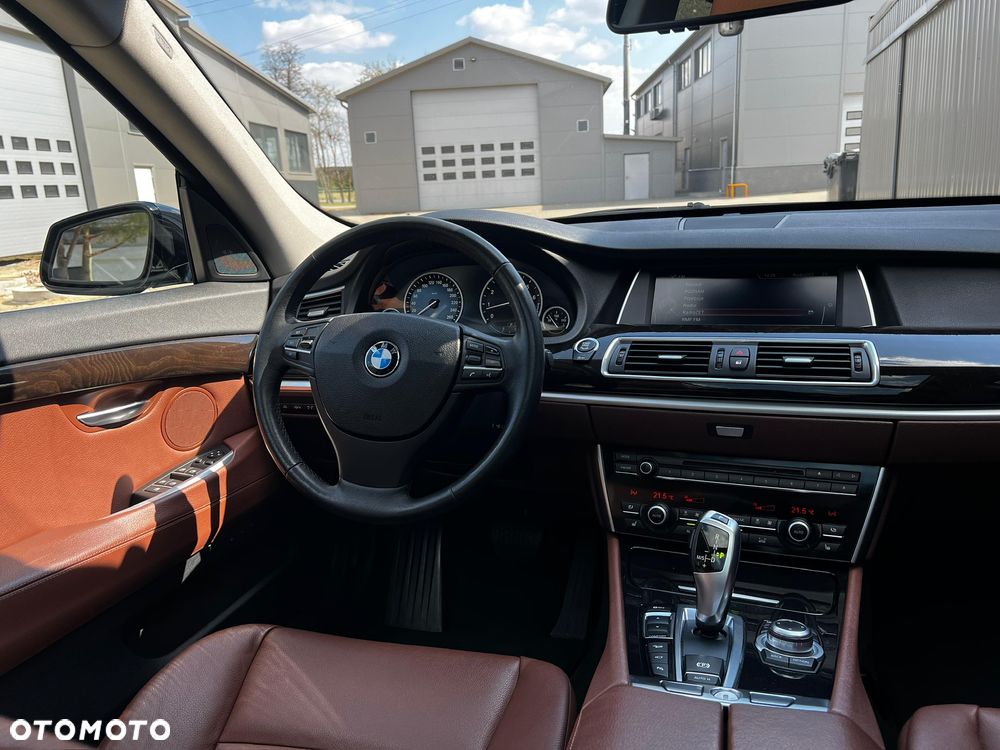BMW 5GT 535i xDrive - 12
