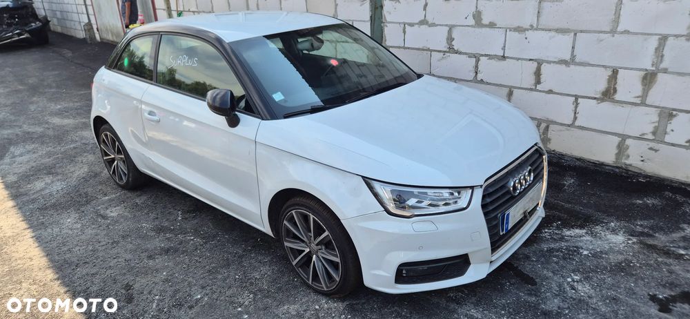 Audi A1 Sportback 1.6 TDI Design S tronic - 1