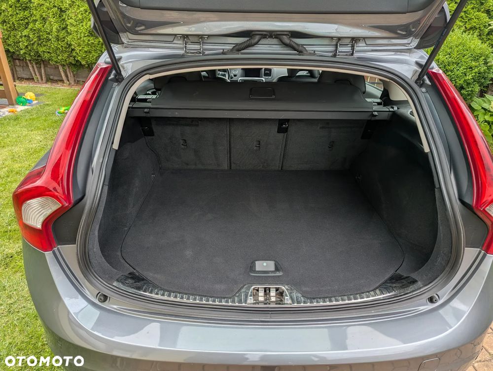 Volvo V60 D3 Geartronic Kinetic - 12