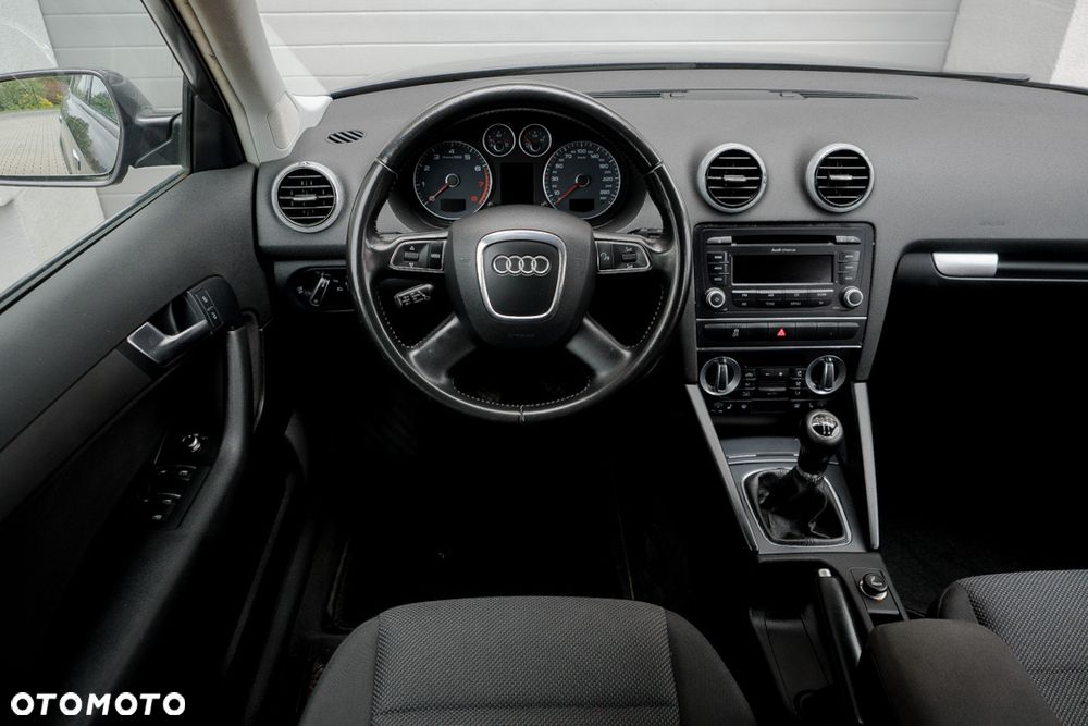 Audi A3 Sportback 1.6 Attraction - 30