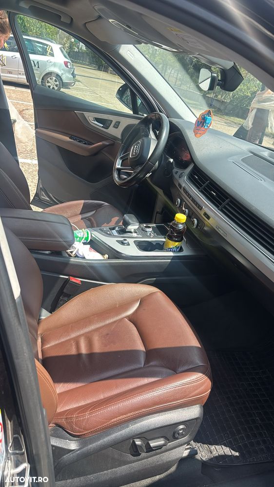 Audi Q7 3.0 TFSI Quattro Tiptronic - 6