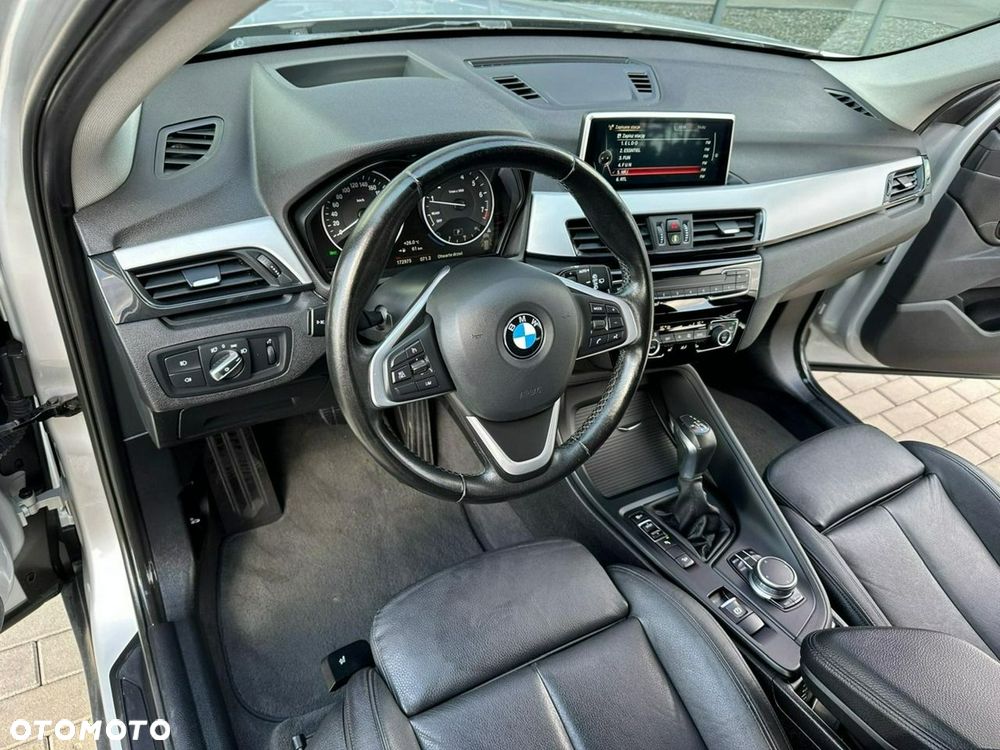 BMW X1 xDrive25i Advantage - 10