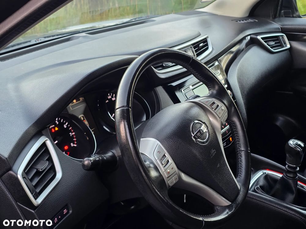 Nissan Qashqai 1.2 DIG-T N-Vision - 14