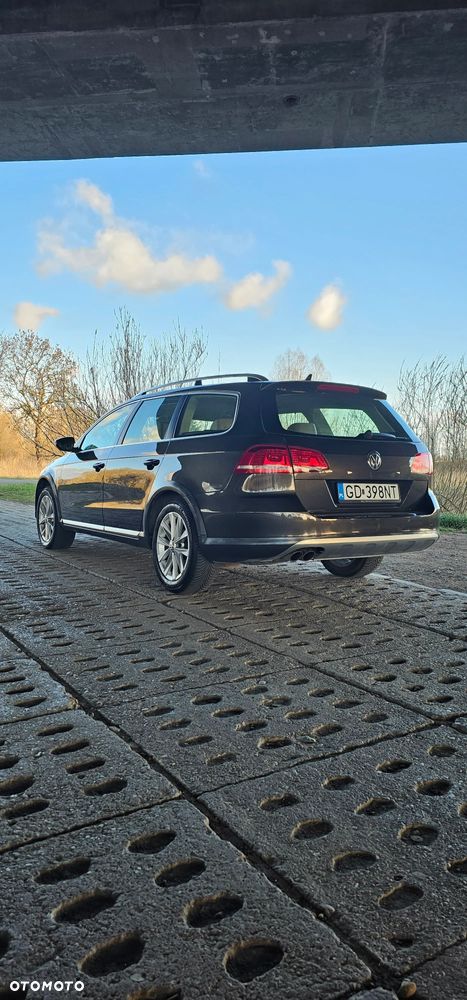 Volkswagen Passat Alltrack 2.0 TDI - 11