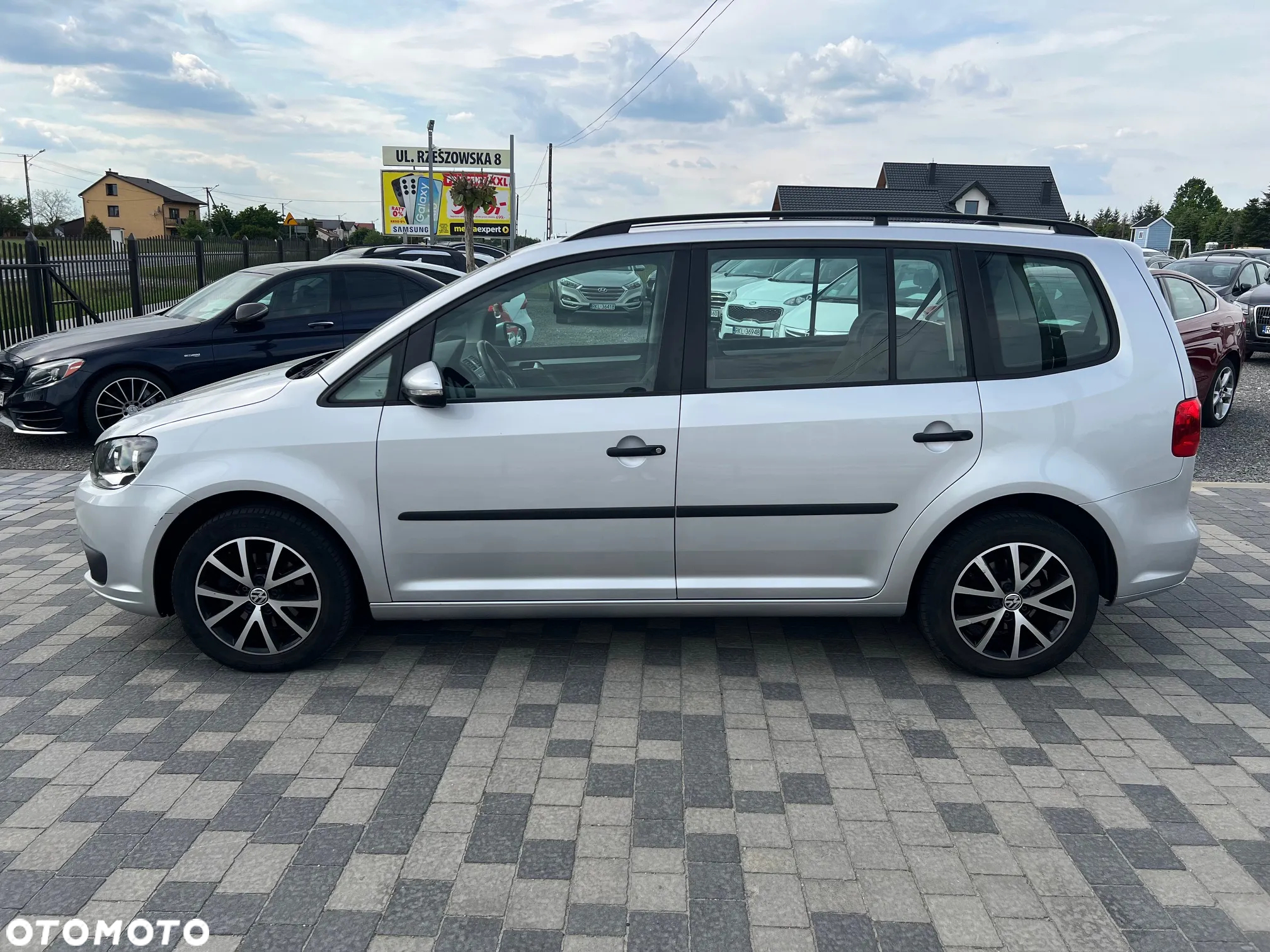 Volkswagen Touran 1.6 TDI DPF BlueMotion Technology Comfortline - 2