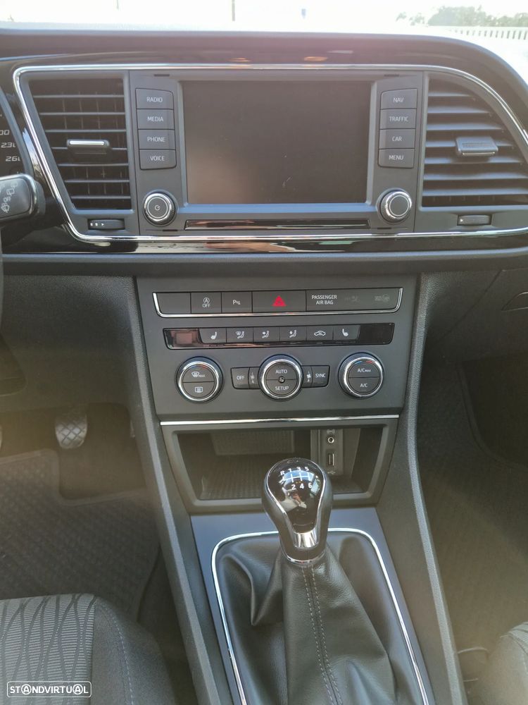 SEAT Leon ST 2.0 TDI DPF Style - 14