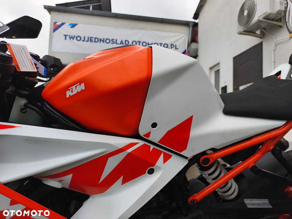 KTM RC 125 - 11