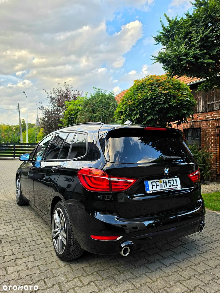 BMW Seria 2 220d - 5