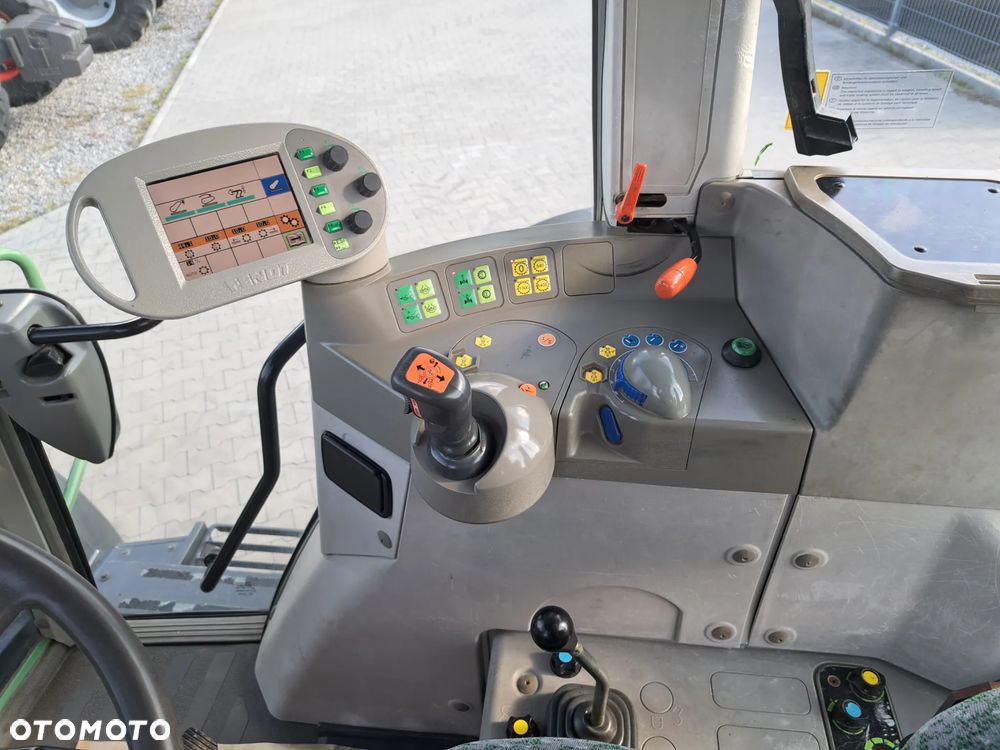 Fendt FARMER 411 VARIO - 11
