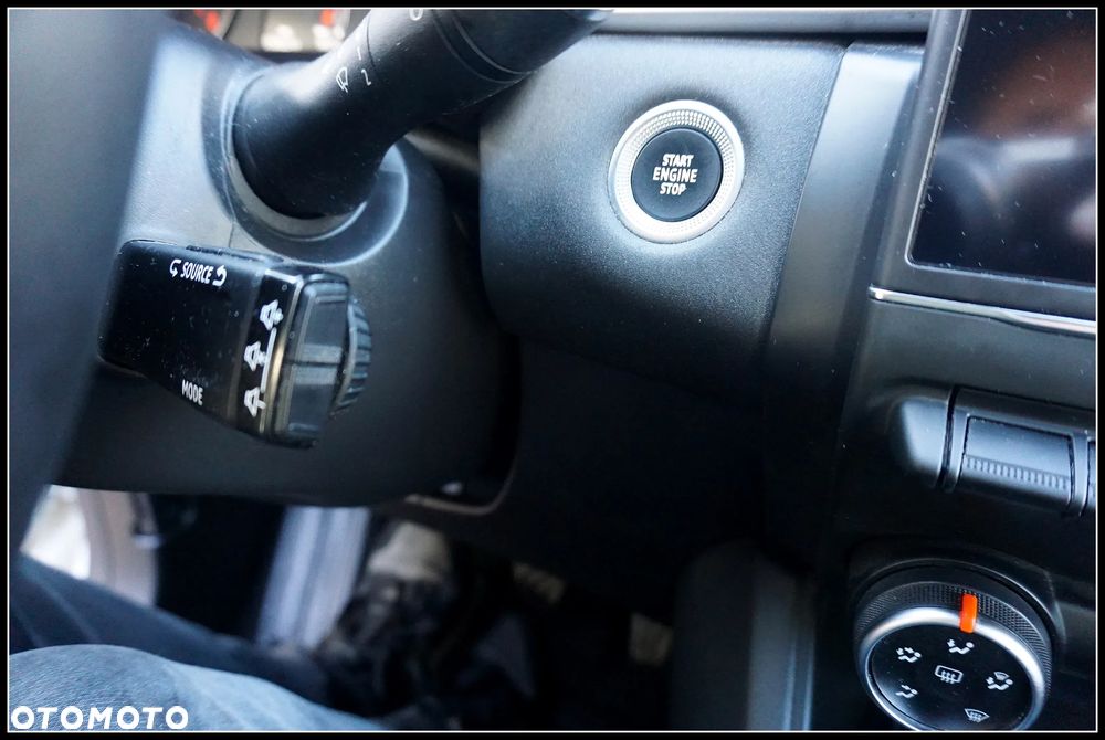 Renault Captur TCe 100 BUSINESS EDITION - 17