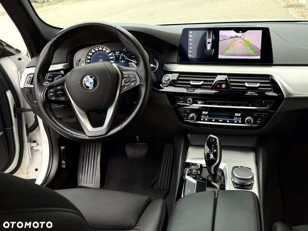 BMW Seria 5 520d xDrive Sport Line sport - 19
