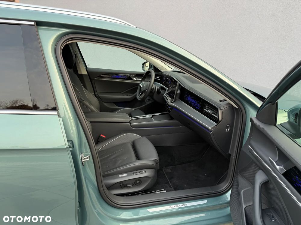 Volkswagen Passat - 12