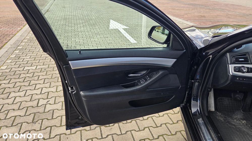 BMW Seria 5 535d xDrive - 26