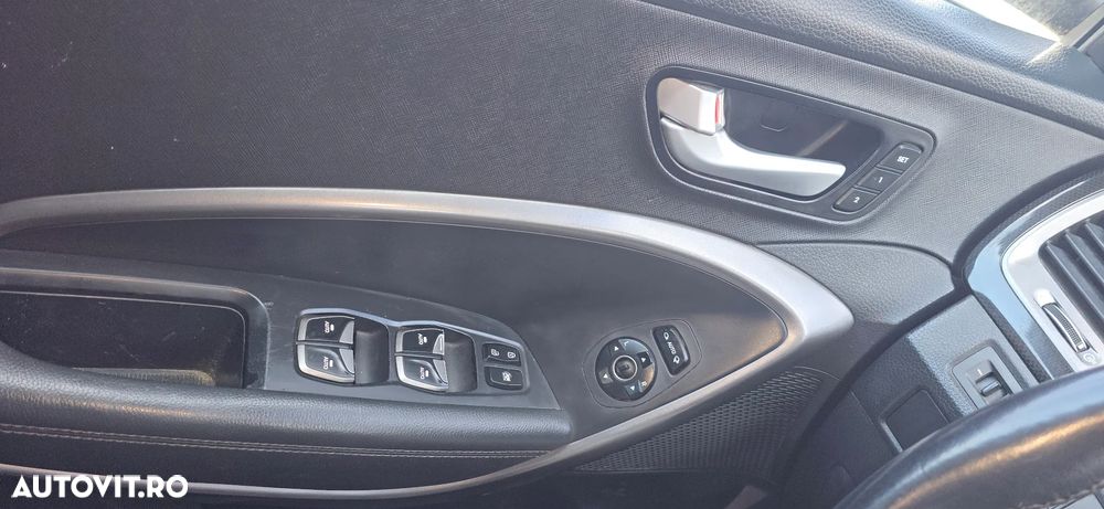 Hyundai Santa Fe 2.2 CRDi 4WD Premium - 9